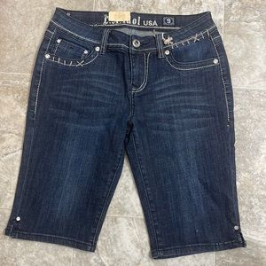 Capri short with jewels